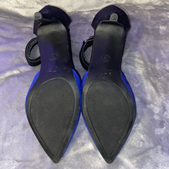 Mossimo size 71/2 Royal blue and black 3” pumps. Ankle strap and zippered heel. - Picture 7 of 10